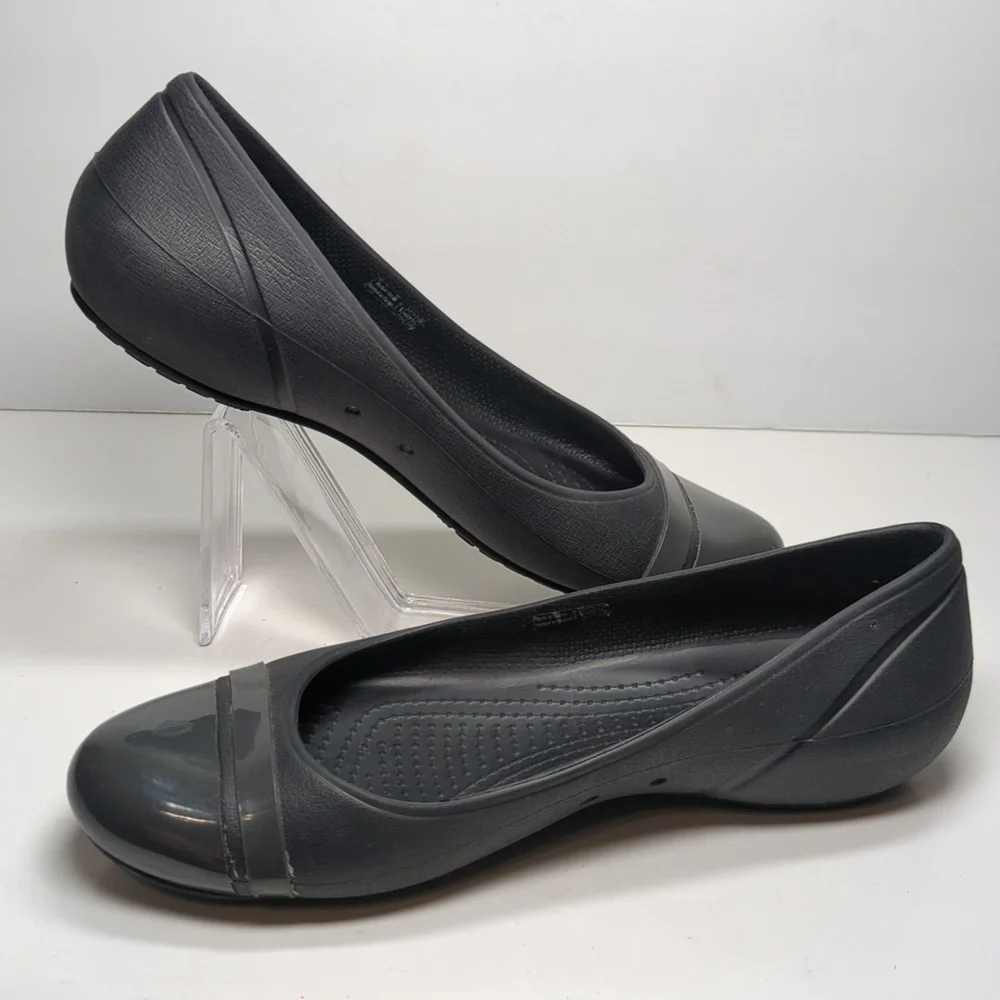 Crocs patent cap toe ballet flats Stylish Gray Women's size 10